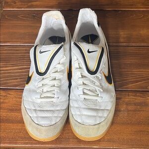 Nike Men's Tiempo Indoor Soccer Shoes